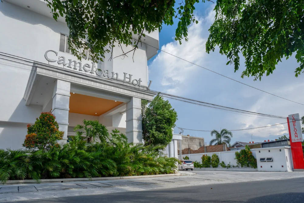 Cameloan Hotel