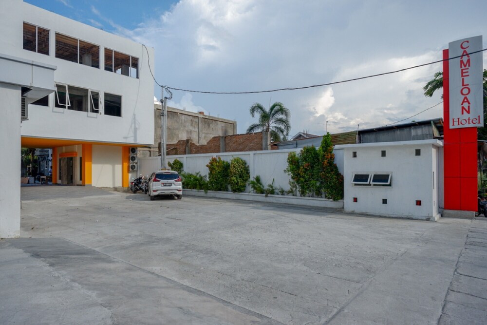 Cameloan Hotel