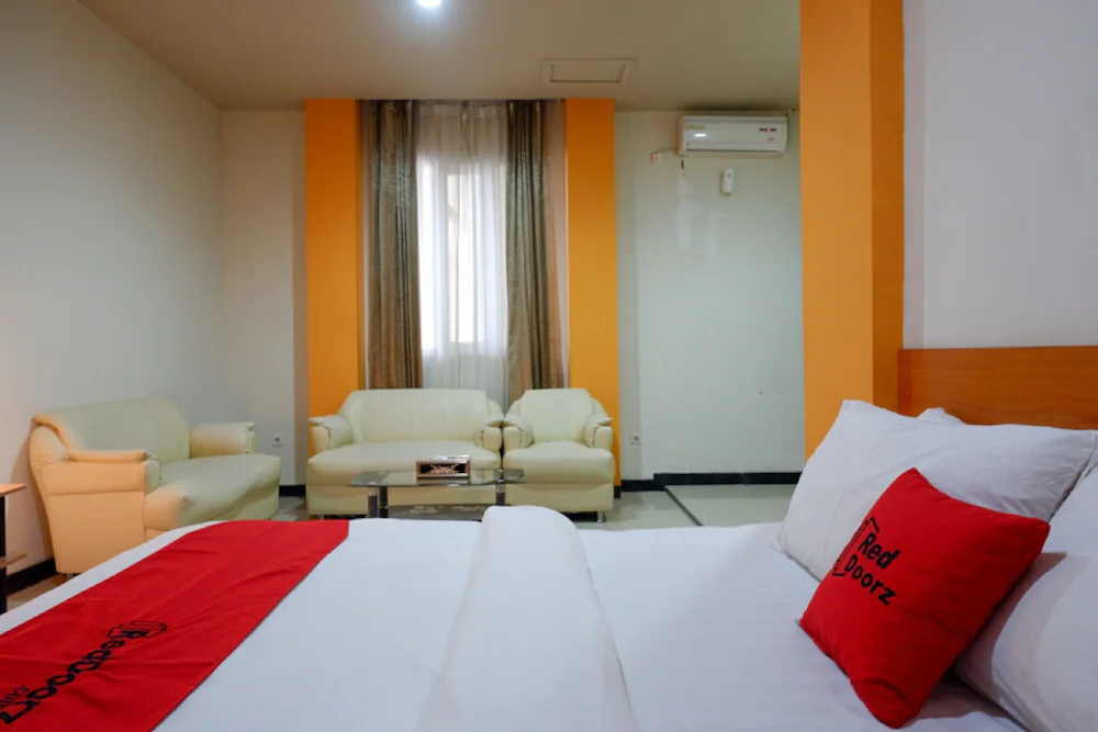 Cameloan Hotel