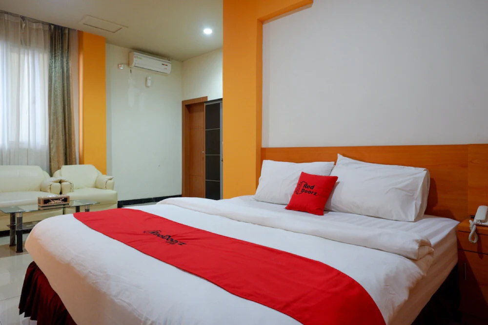 Cameloan Hotel