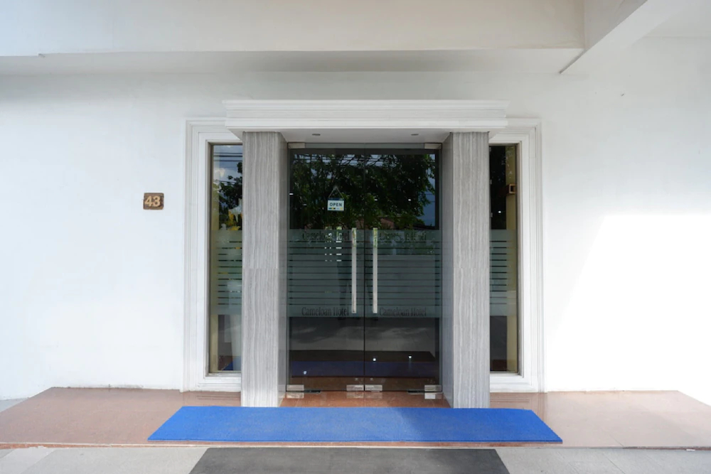 Cameloan Hotel