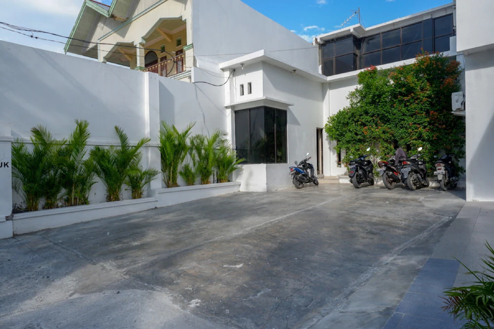 Cameloan Hotel