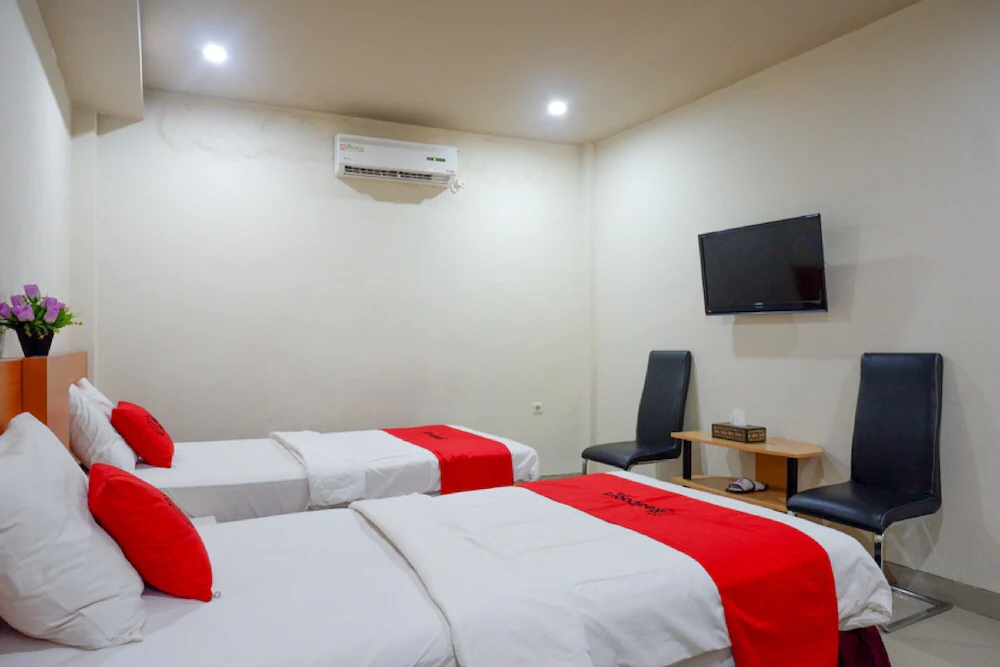 Cameloan Hotel