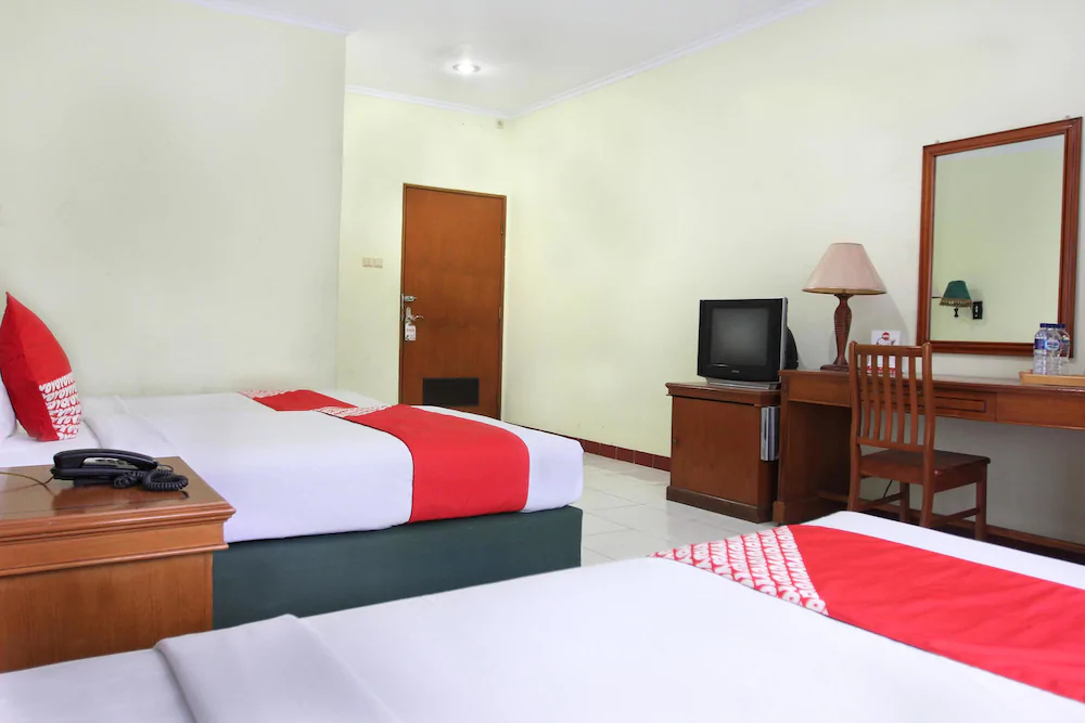 Galaxy Guesthouse by OYO Rooms