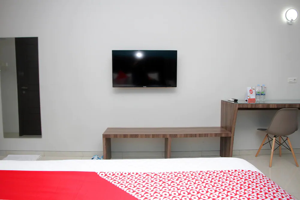 Galaxy Guesthouse by OYO Rooms