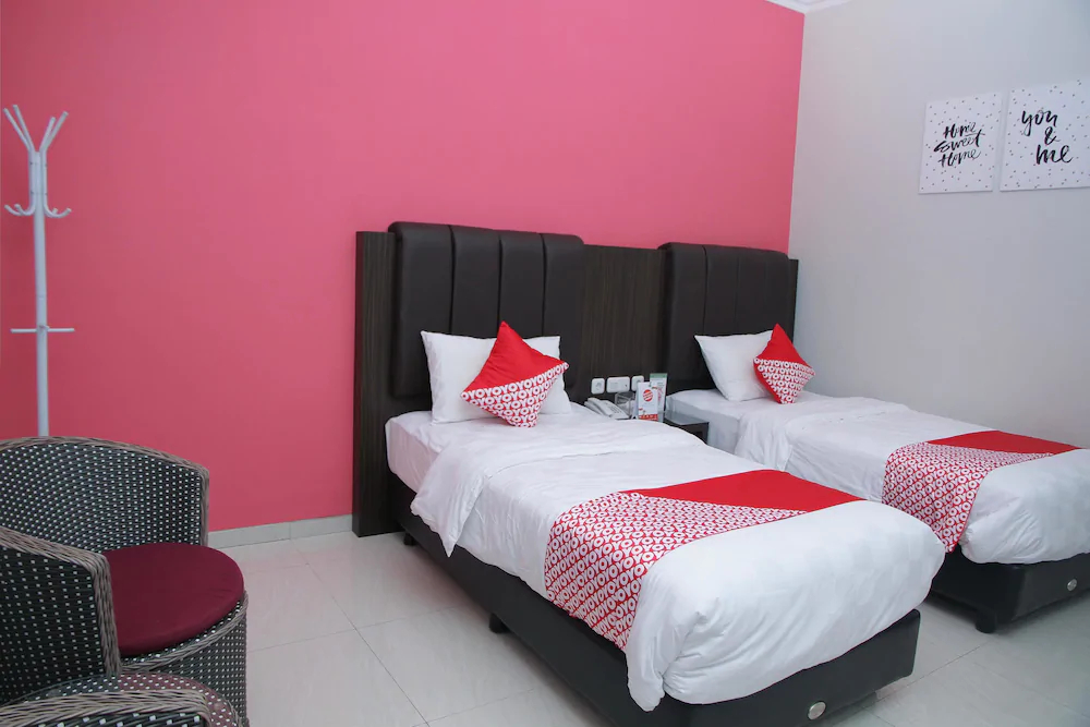 Galaxy Guesthouse by OYO Rooms