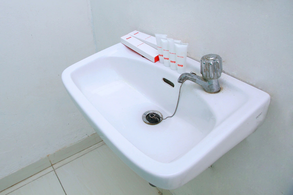 Grand Wisata Hotel by OYO Rooms