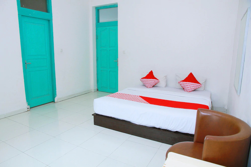Grand Wisata Hotel by OYO Rooms