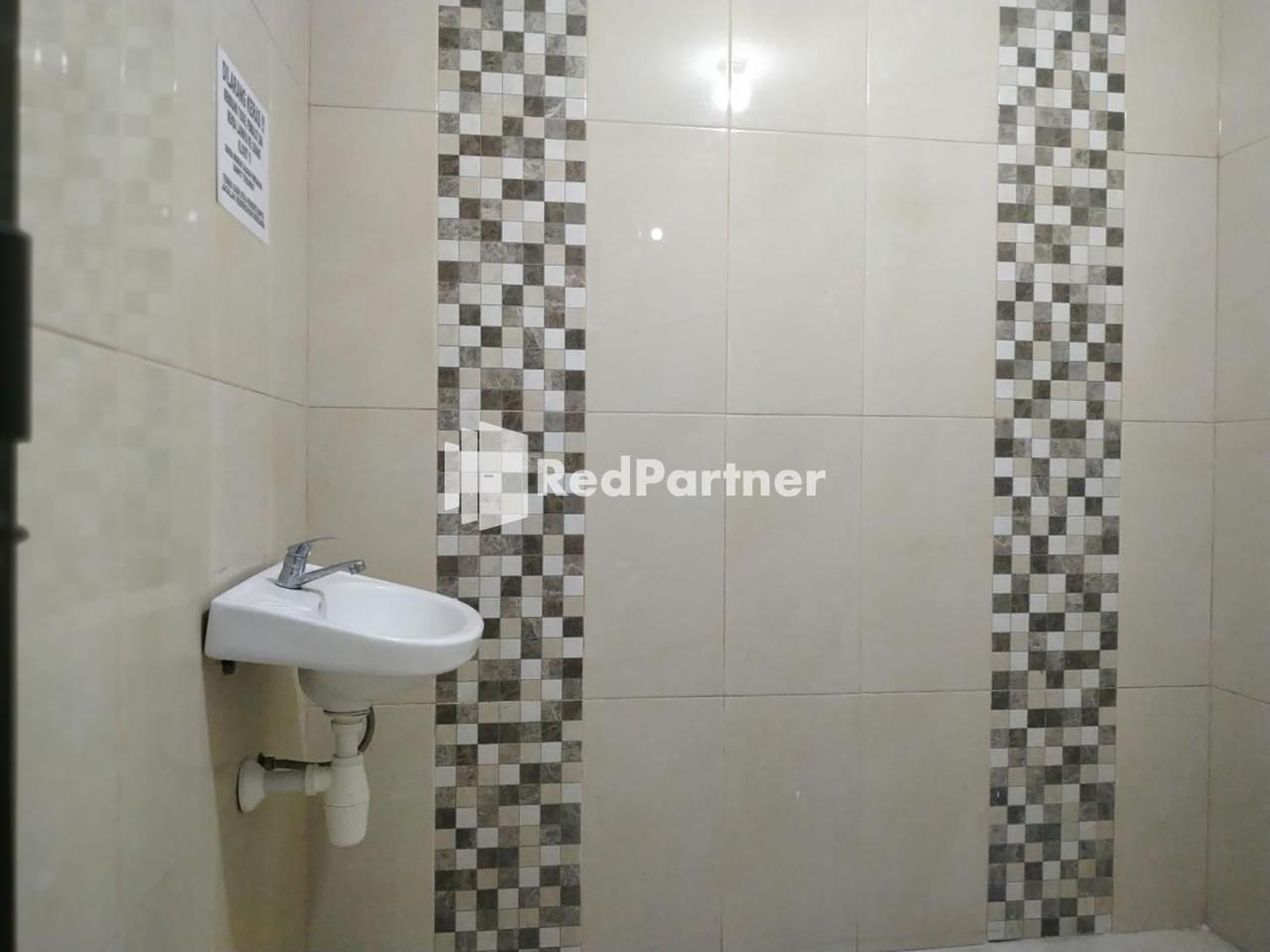 Hotel Samrat Palu by Reddoors