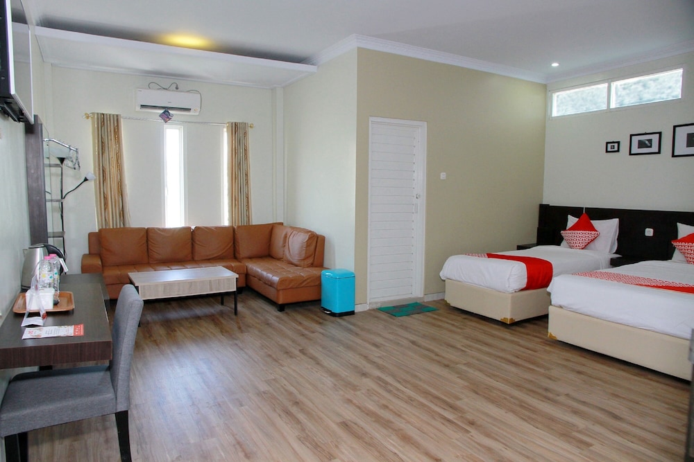 Pondok Garuda by OYO Rooms