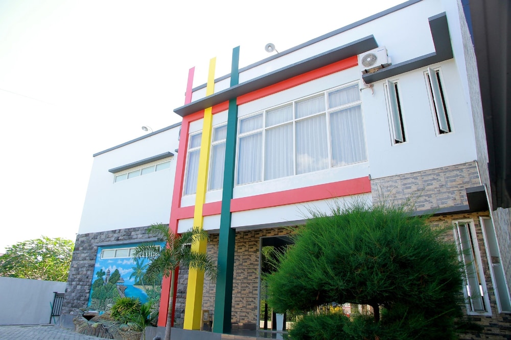 Pondok Garuda by OYO Rooms