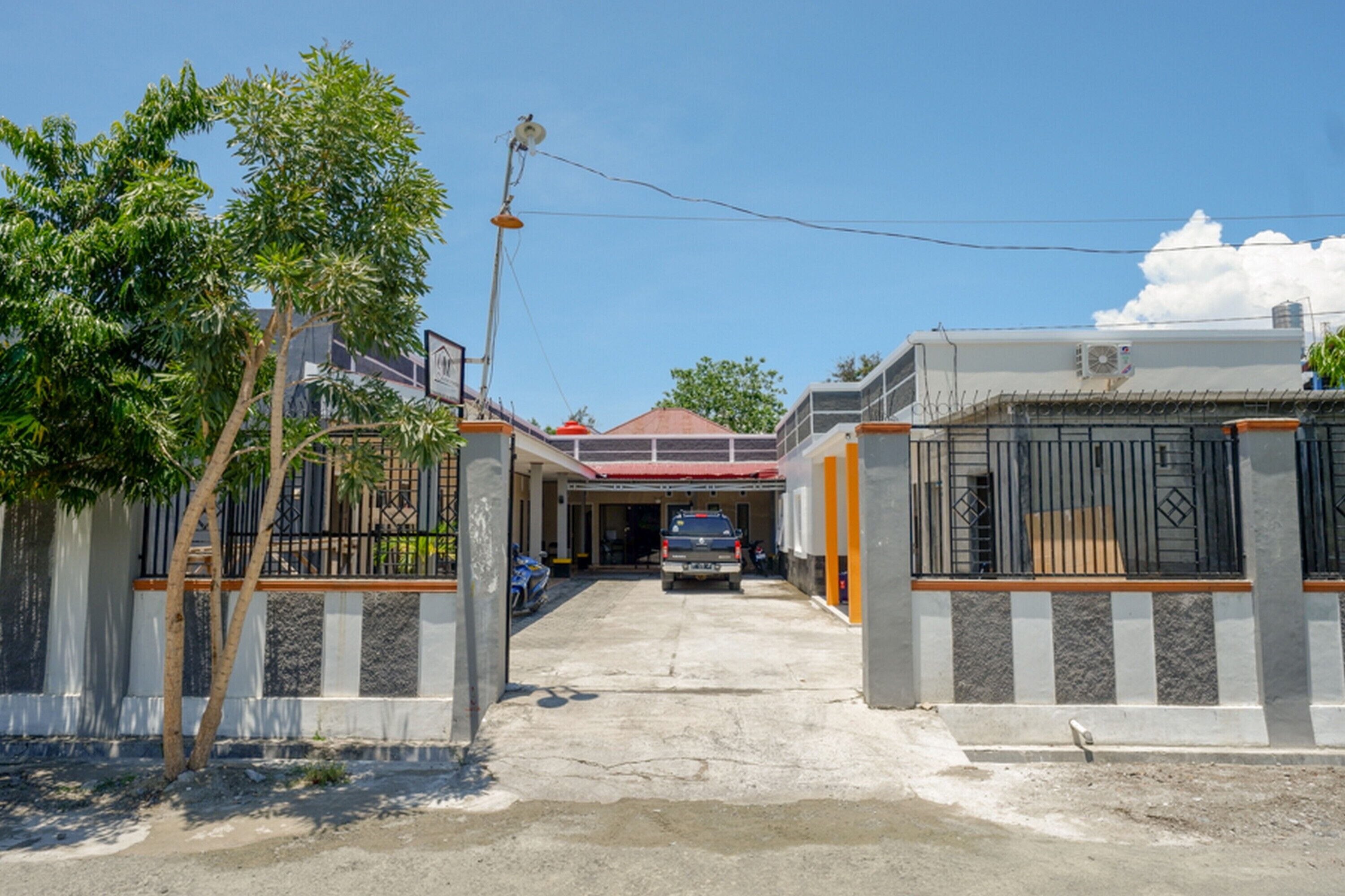 Reddoorz Syariah Near Mutiara Sis Al Jufrie Airport Palu 2