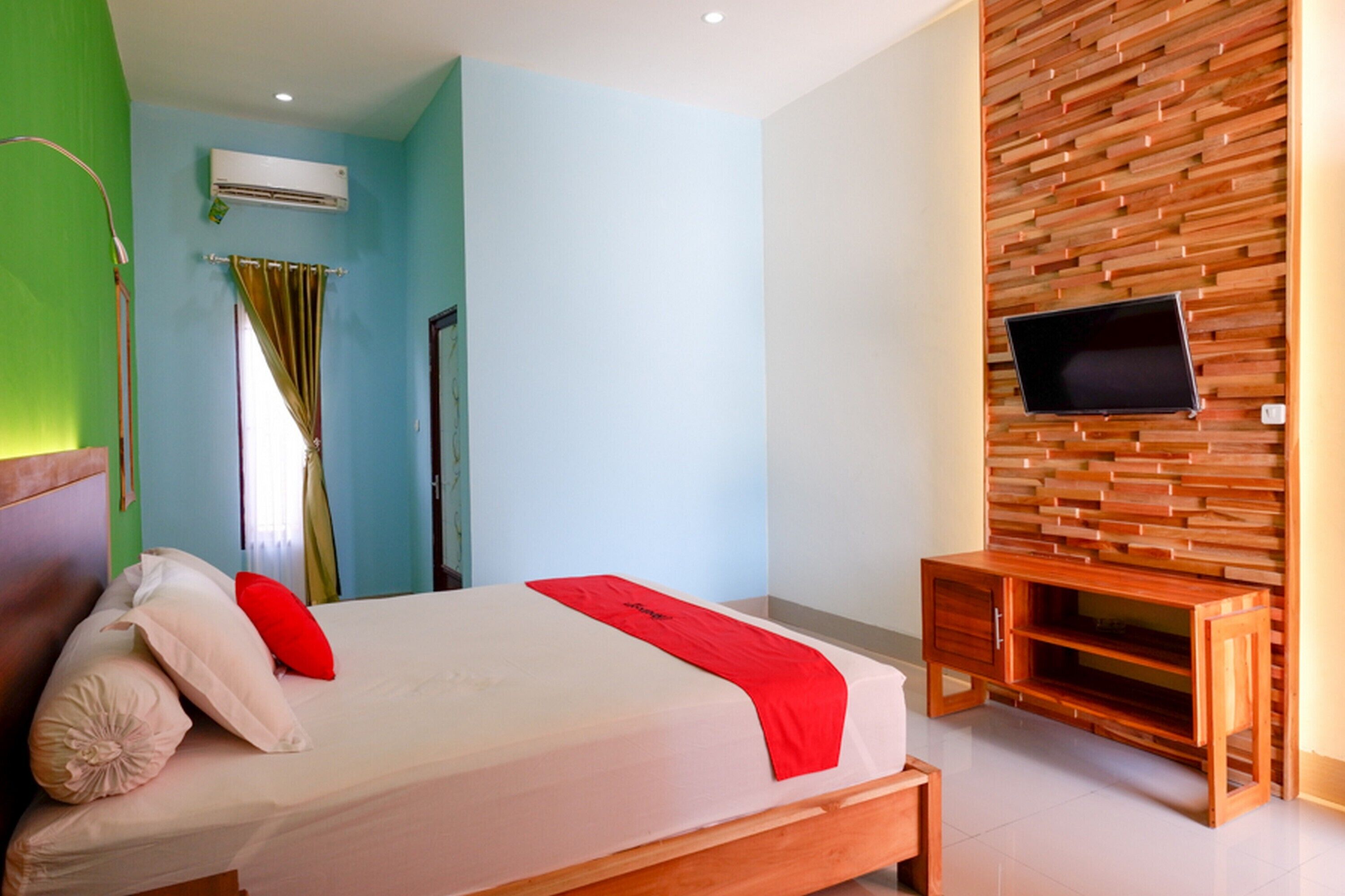 Tatura Village by RedDoorz