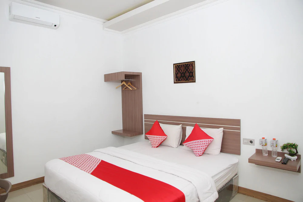 Zamrud Hotel by OYO Rooms