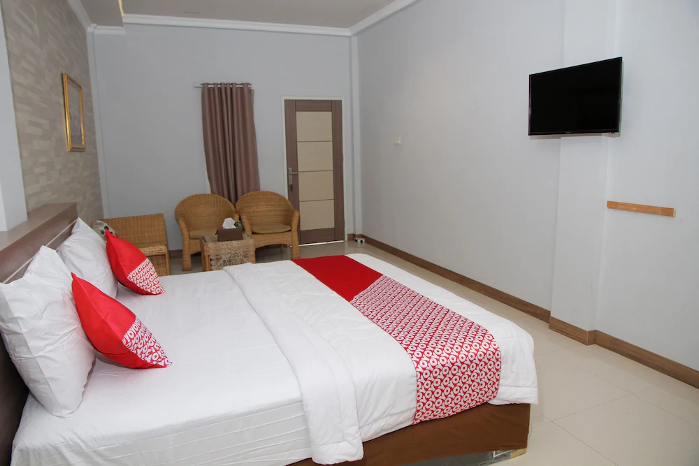 Zamrud Hotel by OYO Rooms