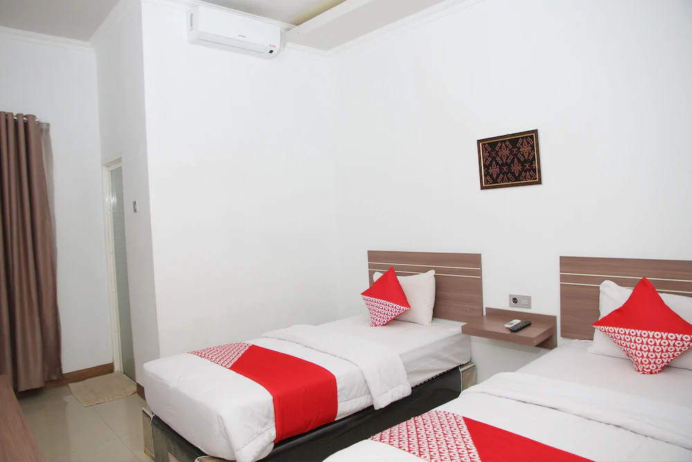 Zamrud Hotel by OYO Rooms