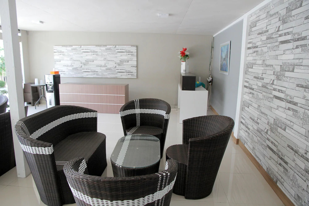 Zamrud Hotel by OYO Rooms