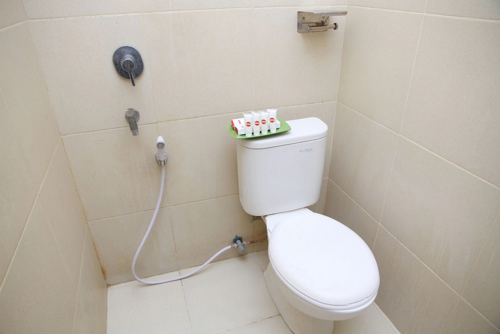 Zamrud Hotel by OYO Rooms