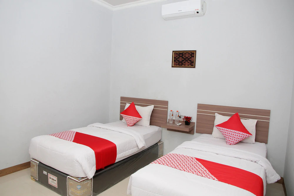 Zamrud Hotel by OYO Rooms