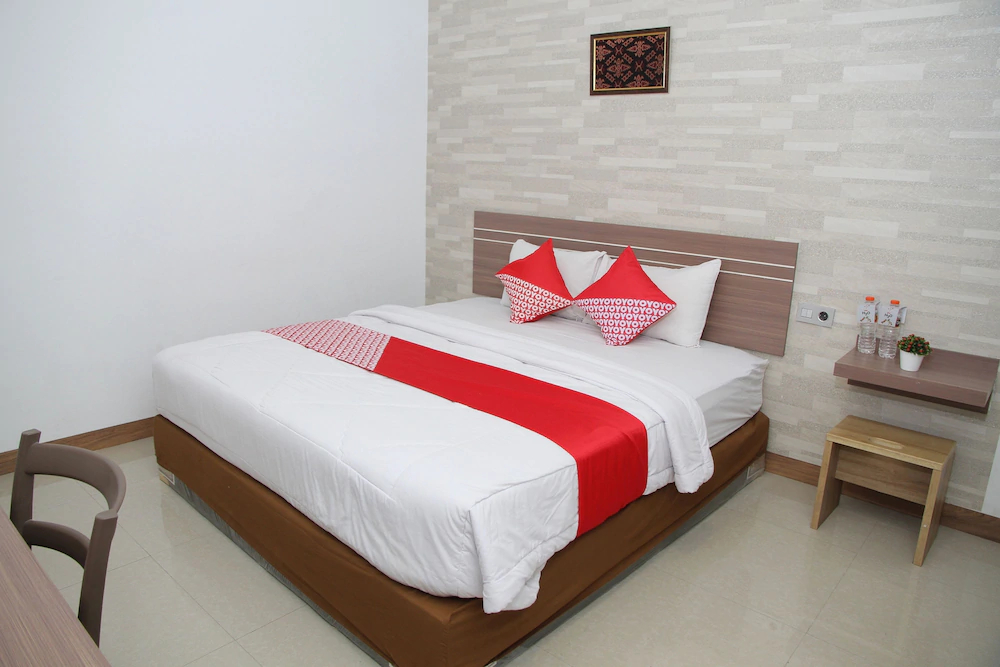 Zamrud Hotel by OYO Rooms