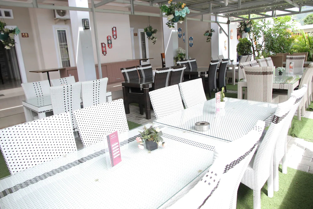 Zamrud Hotel by OYO Rooms