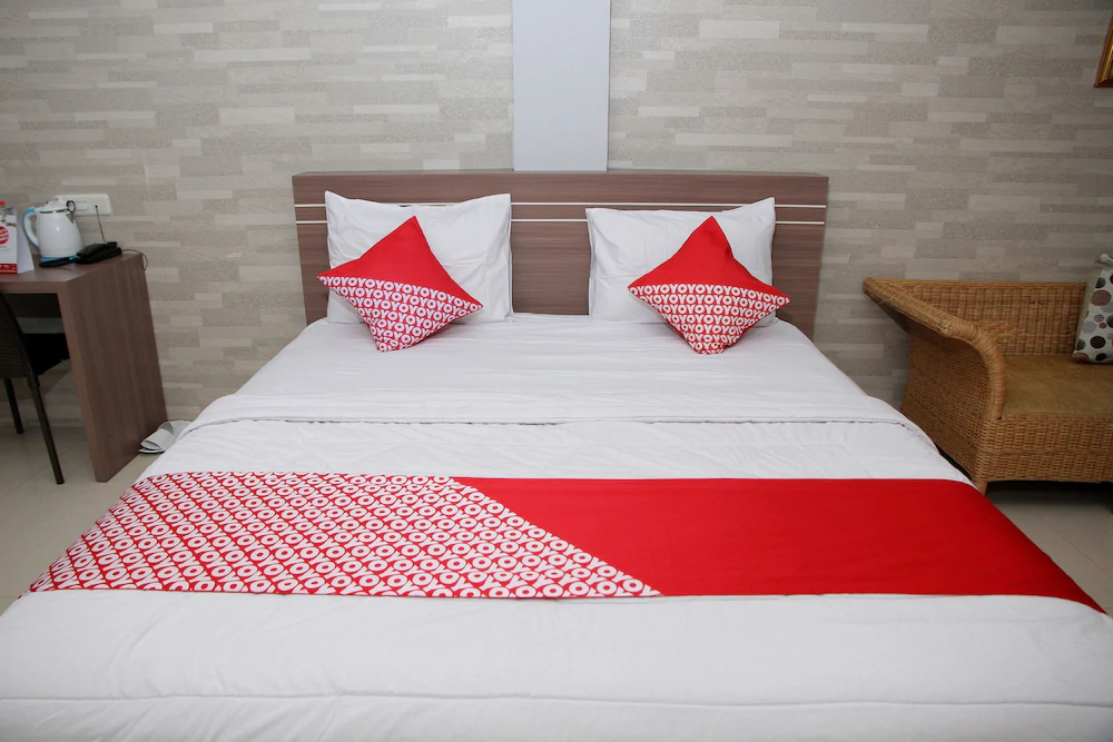 Zamrud Hotel by OYO Rooms