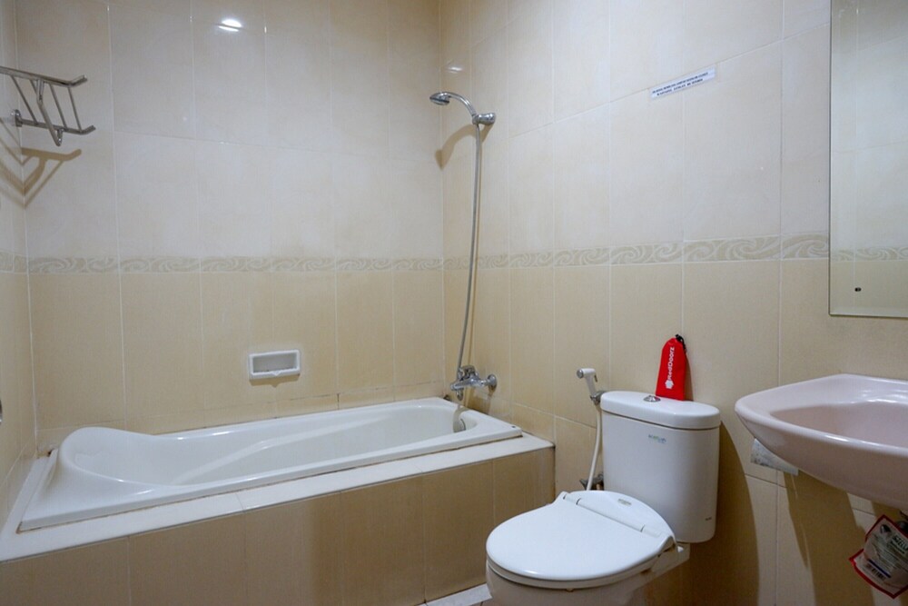 Hotel Bugis by RedDoorz