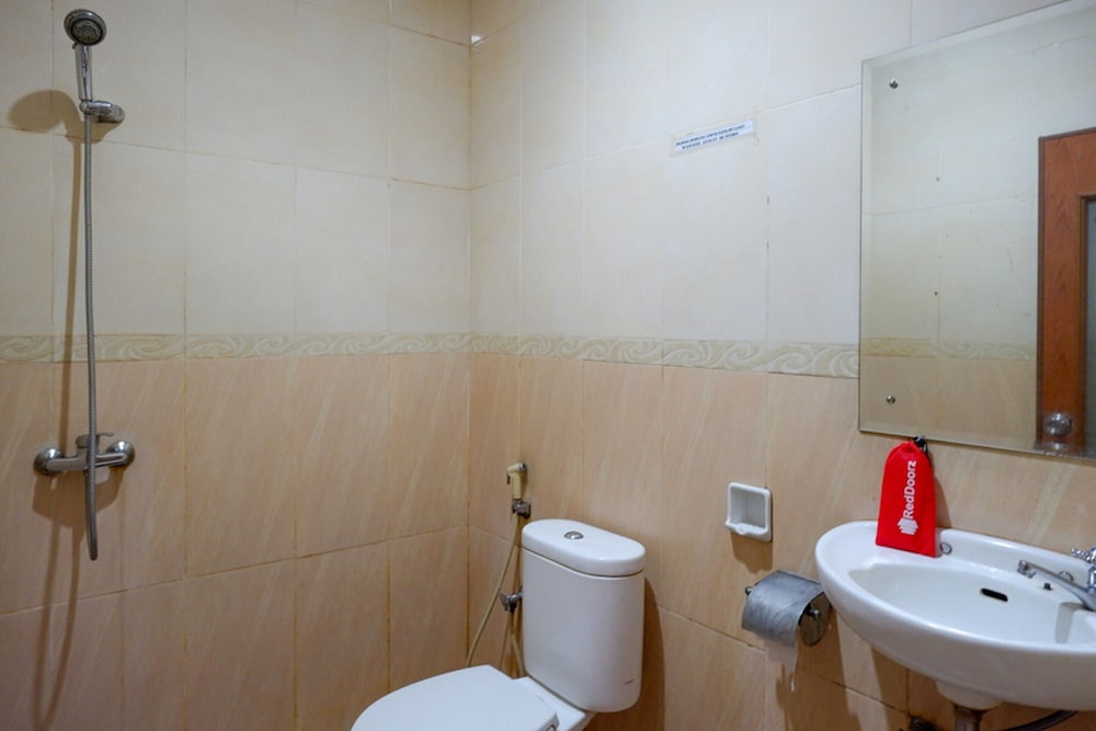 Hotel Bugis by RedDoorz