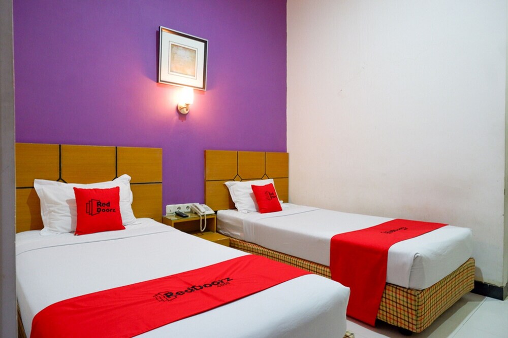 Hotel Bugis by RedDoorz