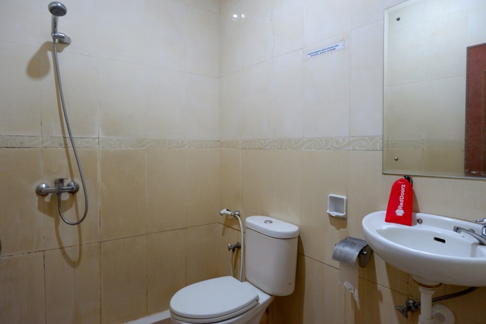 Hotel Bugis by RedDoorz