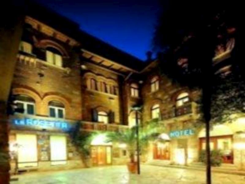 Hotel Pare Wisata