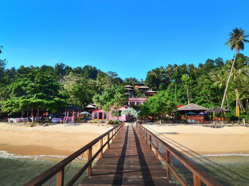 La Merry Resort