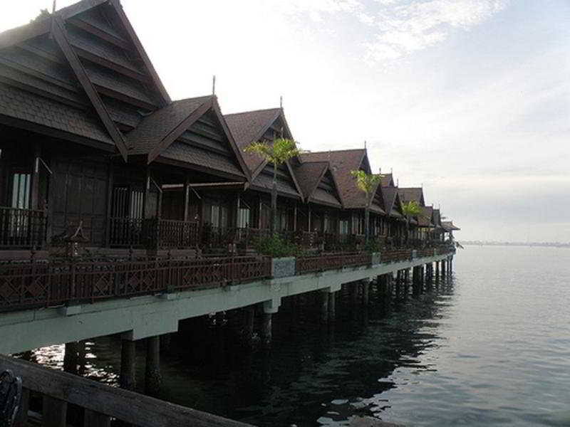 Pantai Gapura