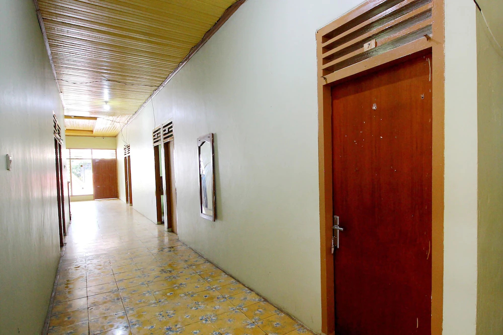 Hotel Mutiara by OYO Rooms