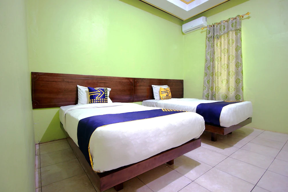 Hotel Mutiara by OYO Rooms
