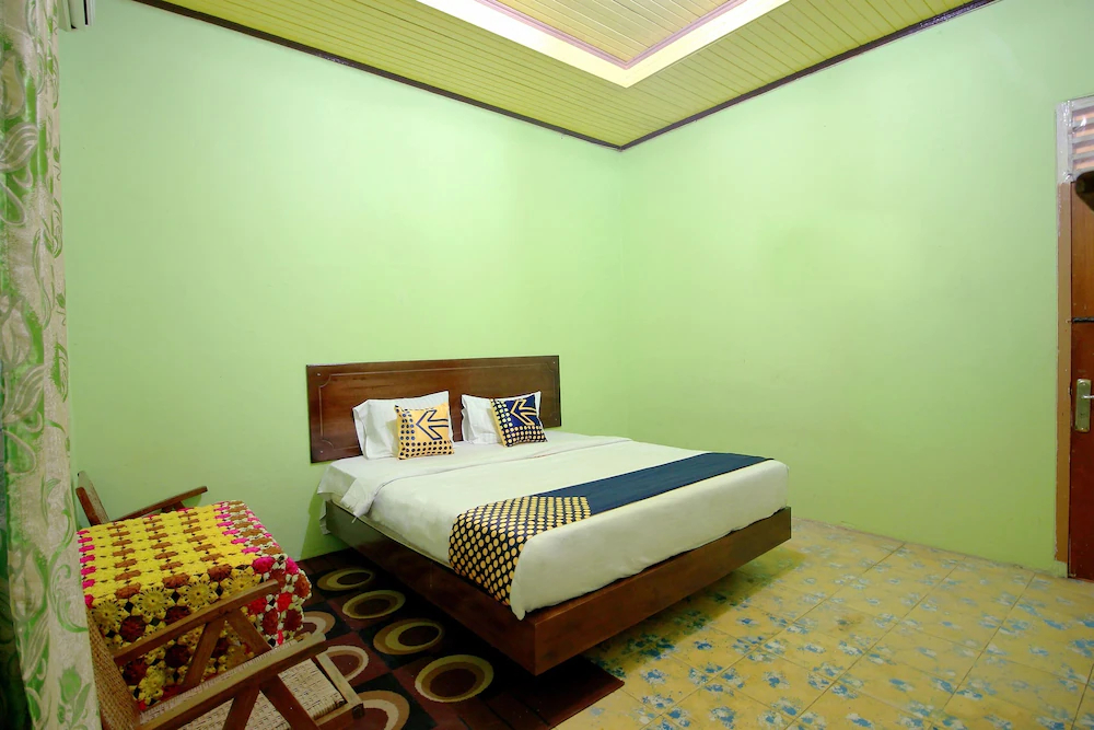 Hotel Mutiara by OYO Rooms