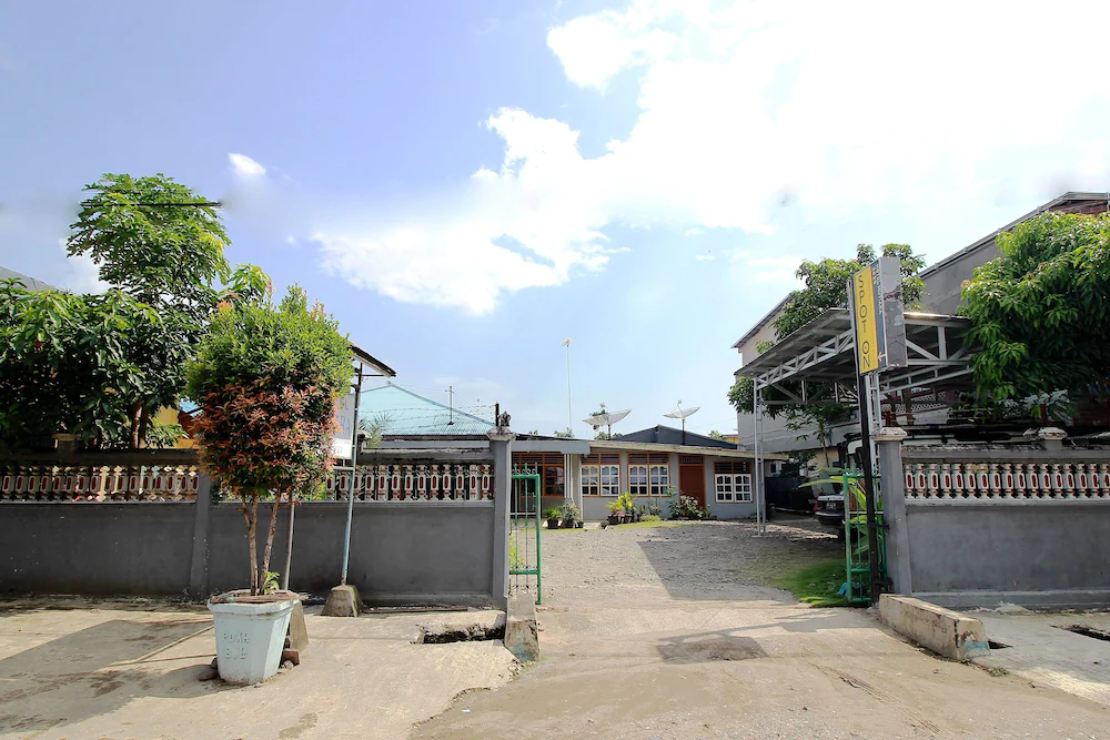 Hotel Mutiara by OYO Rooms