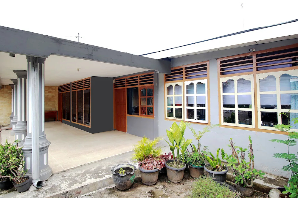 Hotel Mutiara by OYO Rooms