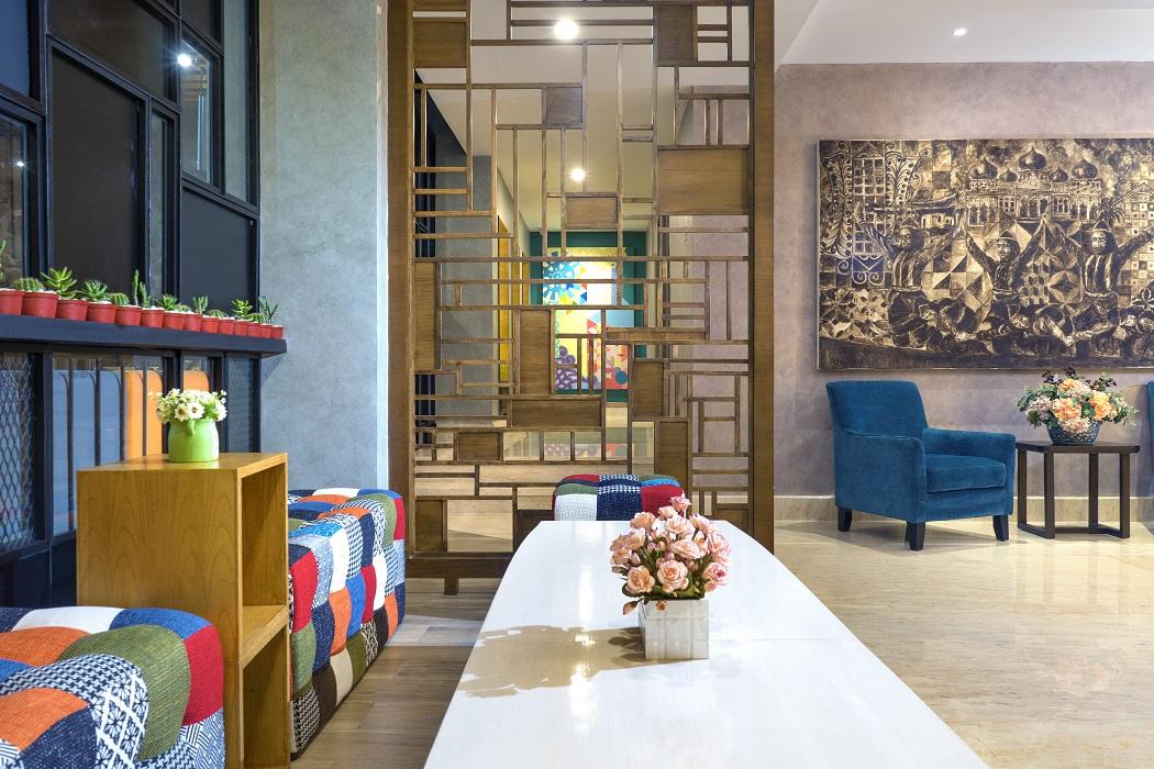 Ayani Hotel