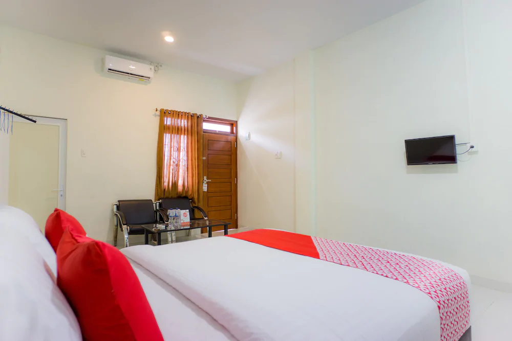Kupula Guest House by OYO Rooms