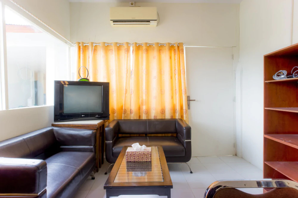 Kupula Guest House by OYO Rooms