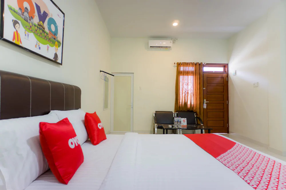 Kupula Guest House by OYO Rooms