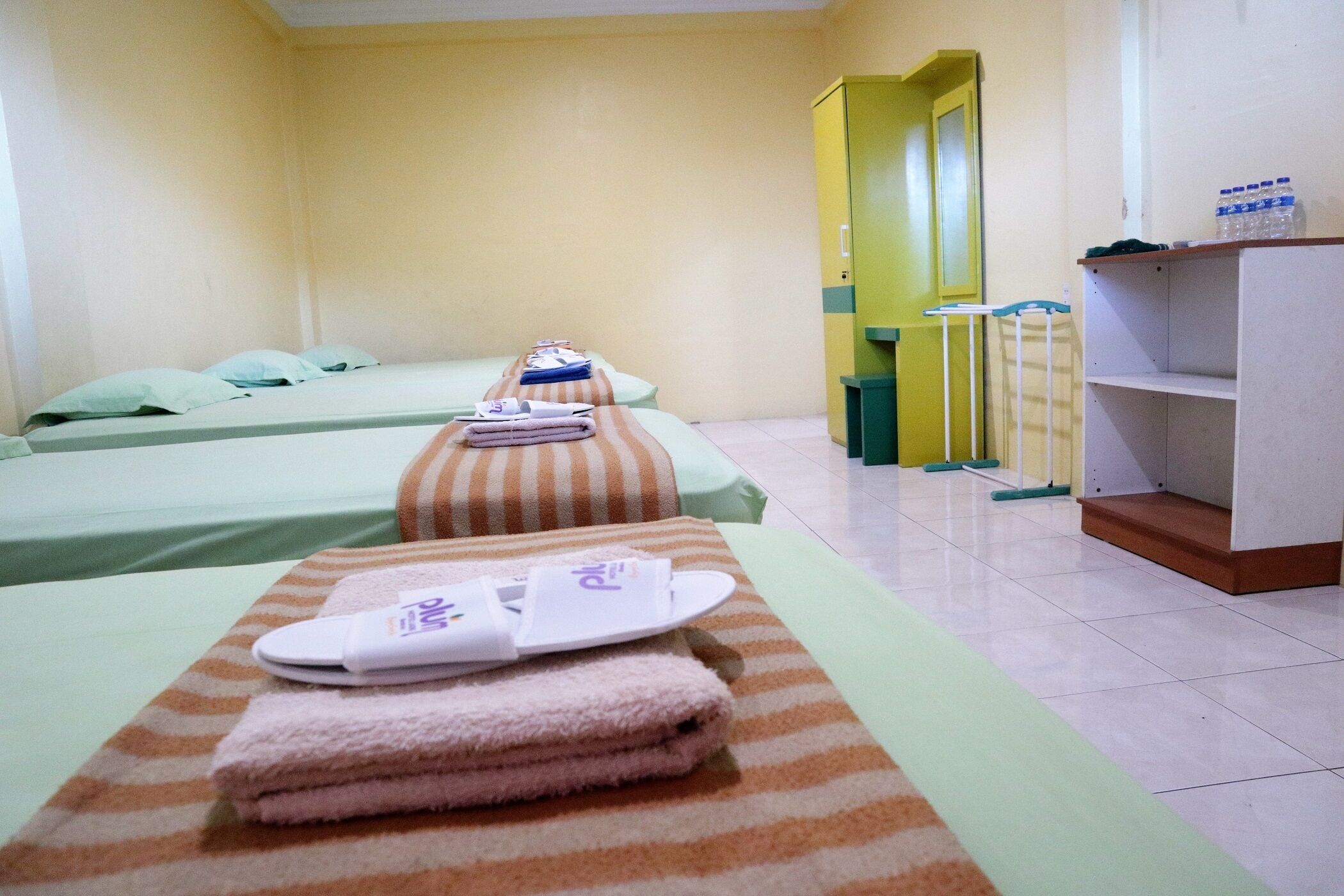Plum Hotel Lading
