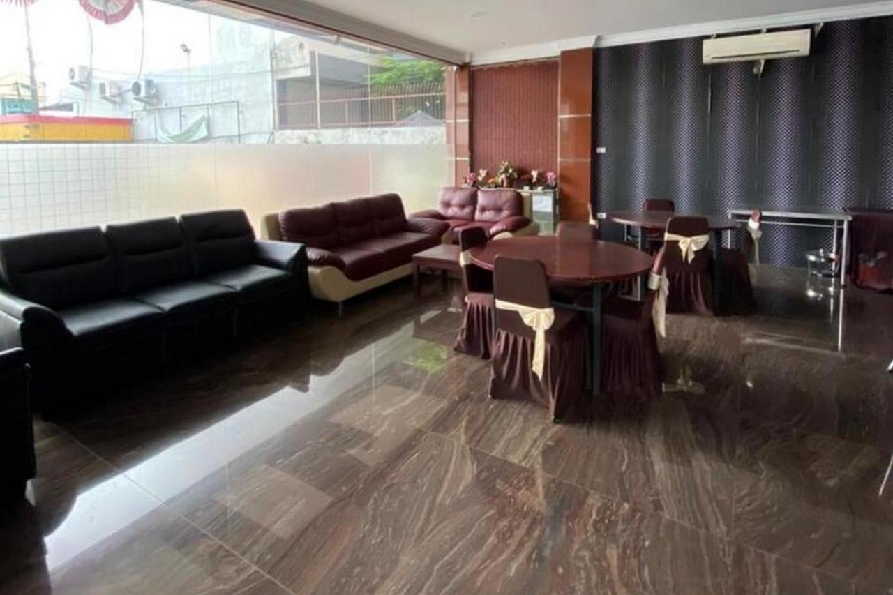 Reddoorz Plus Syariah @ Jalan Syiah Kuala Banda Aceh