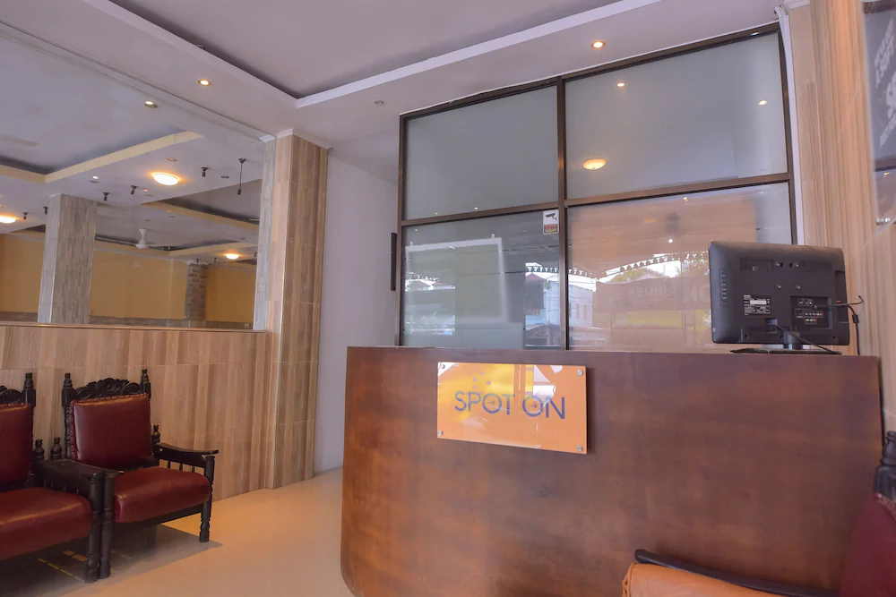 Seunia Hotel by OYO Rooms