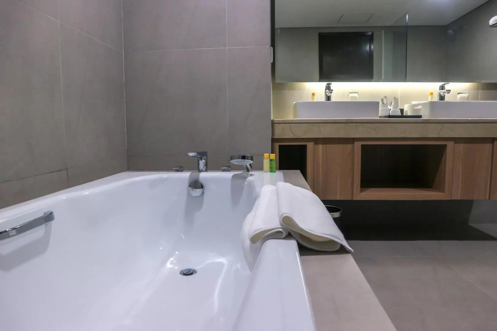 Golden Tulip Springhill Lampung