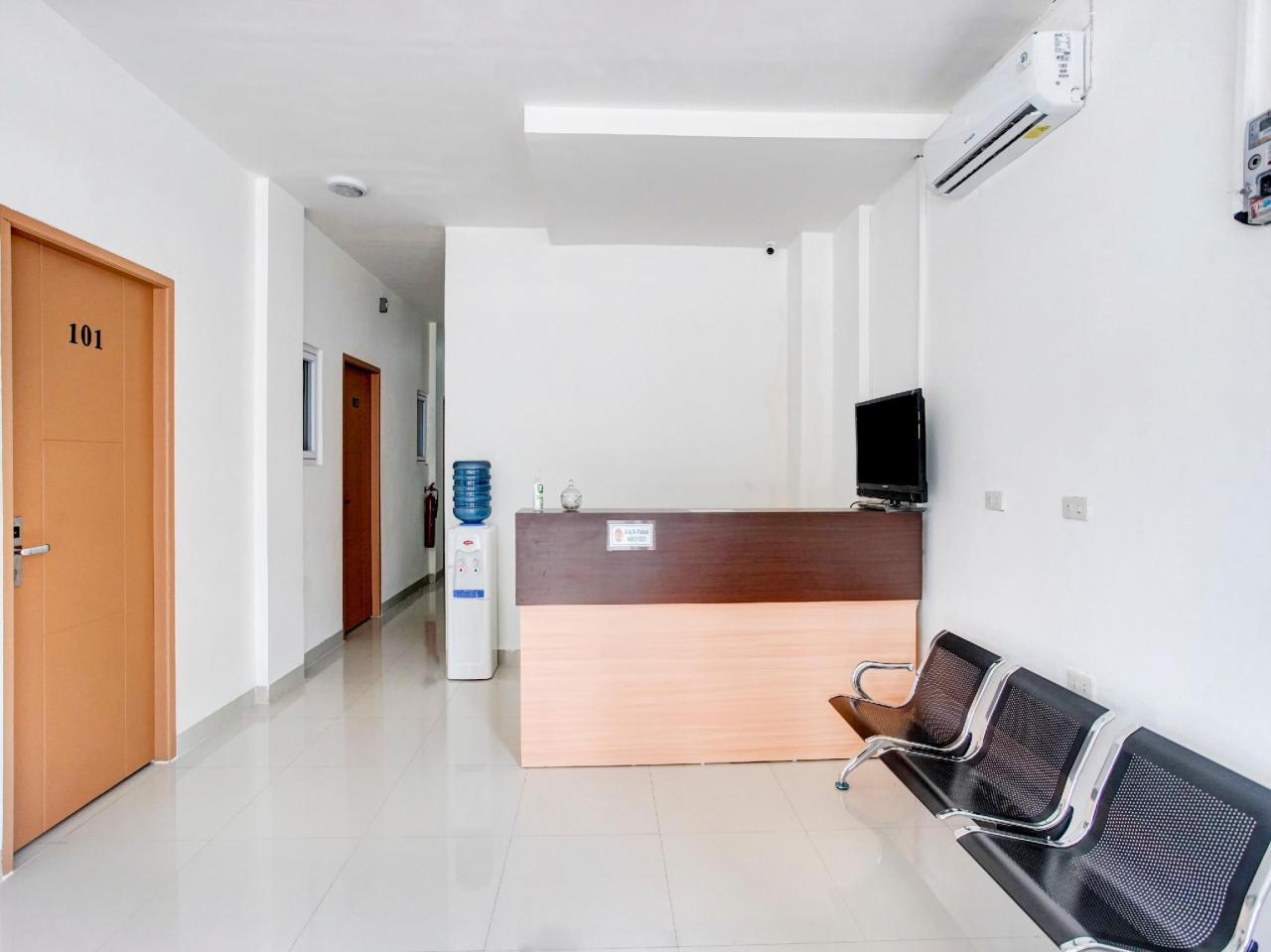 Ava Guesthouse by OYO Rooms