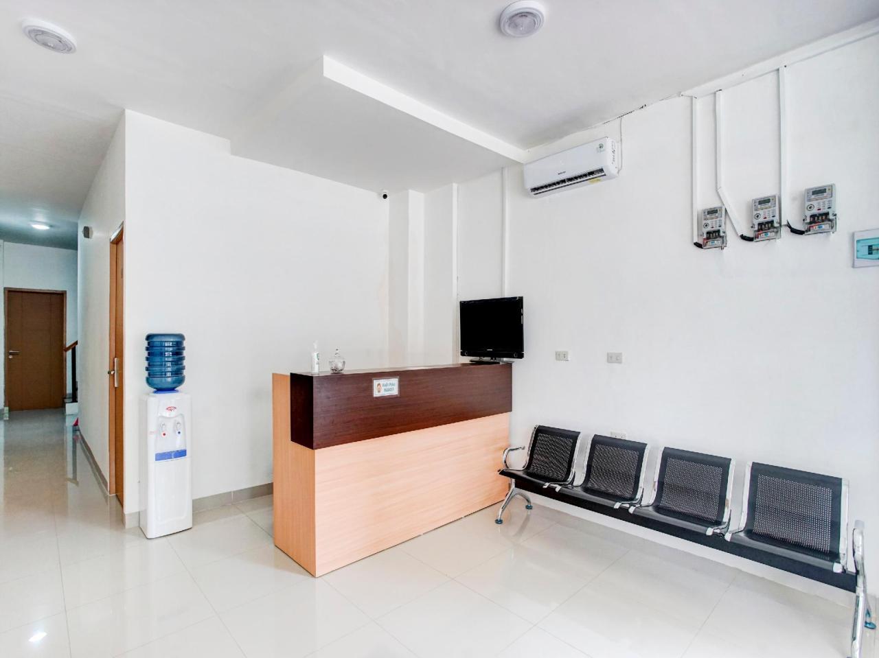 Ava Guesthouse by OYO Rooms