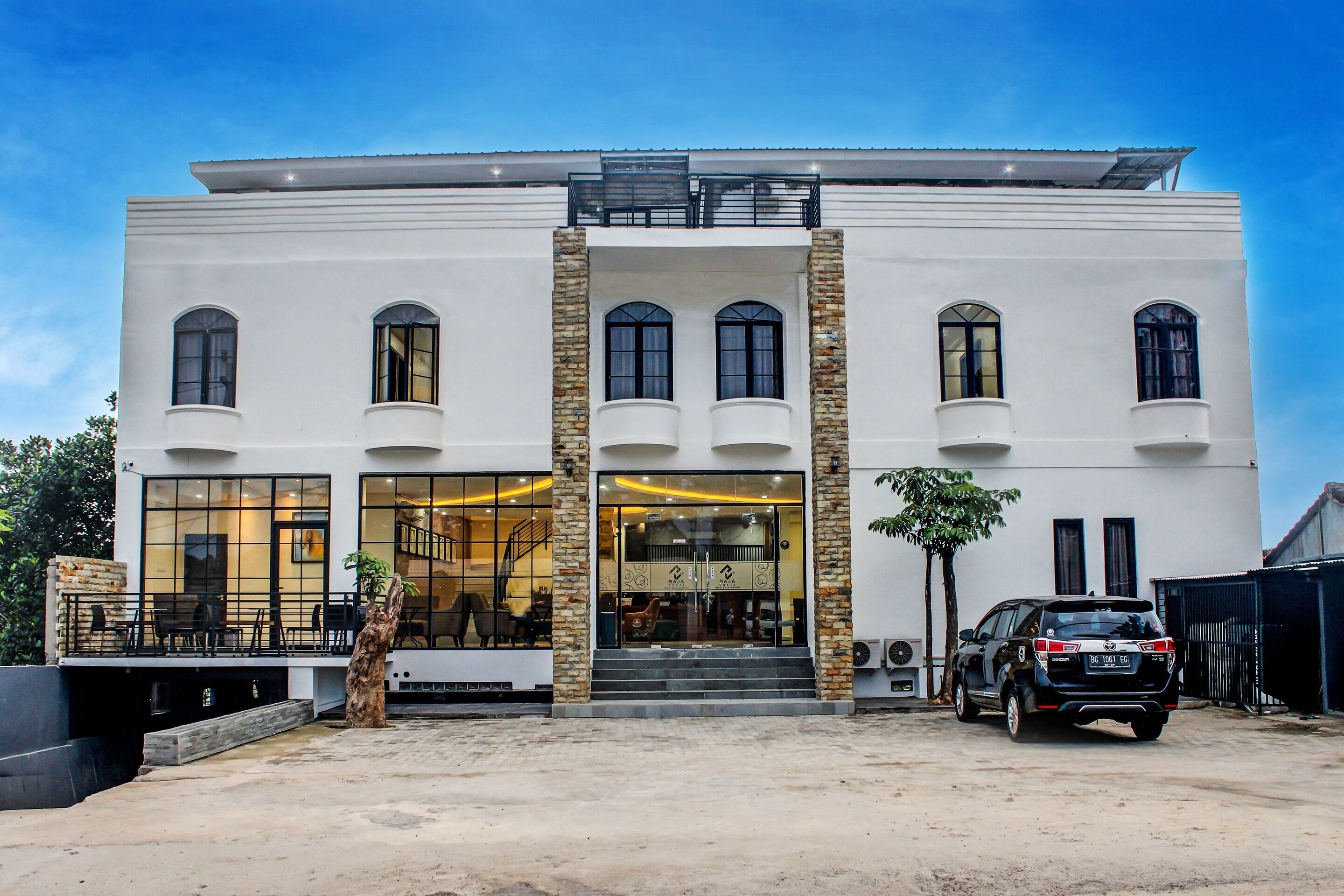 Capital O 92583 Raja Soeta Hostel Syariah