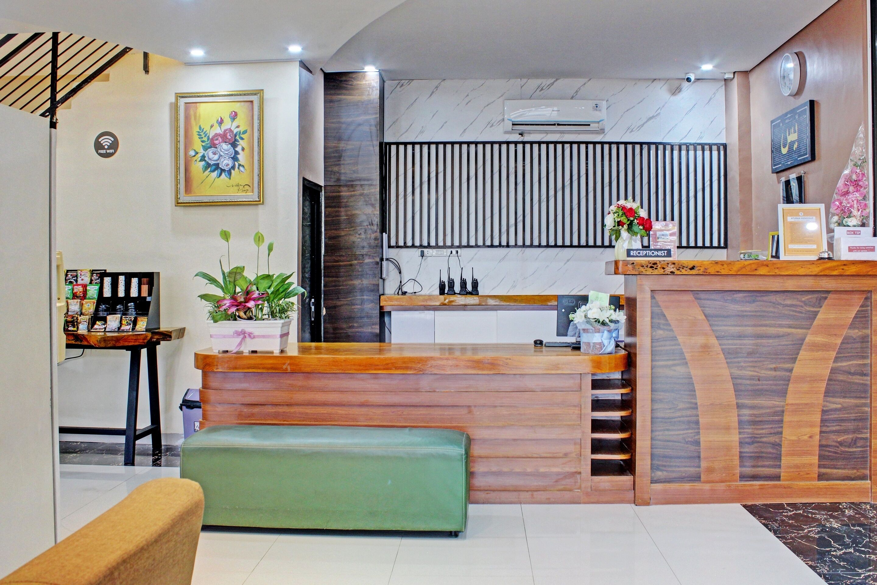 Capital O 92583 Raja Soeta Hostel Syariah